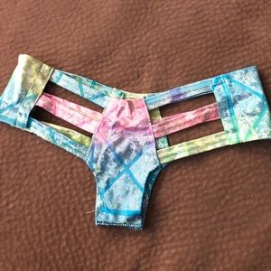 Cut our rave bottoms